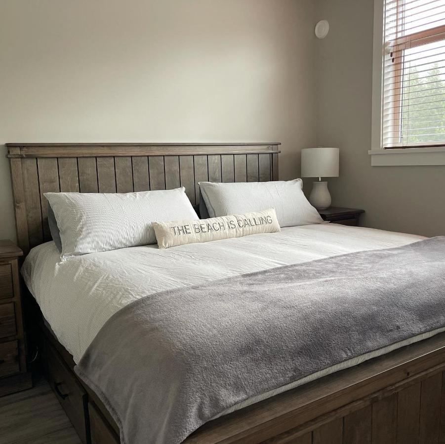 Port Renfrew Oceanfront Retreat Villa ภายนอก รูปภาพ